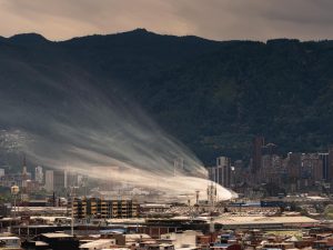 Mejor denuncia ambiental: Kevin Molano. Serie "The transfer of polution", tomada en Bogotá, Colombia.